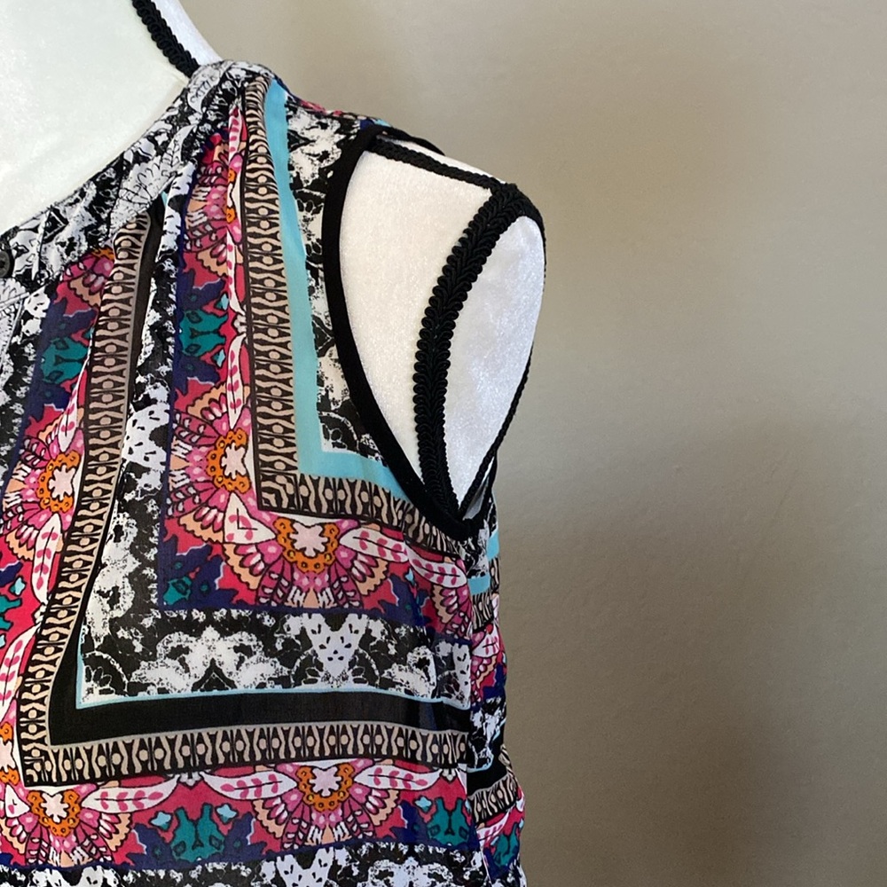 Ladies blouse - Picture 2 of 3
